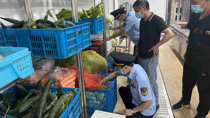 休闲食品批发，如何找到性价比高的厂家直销？**