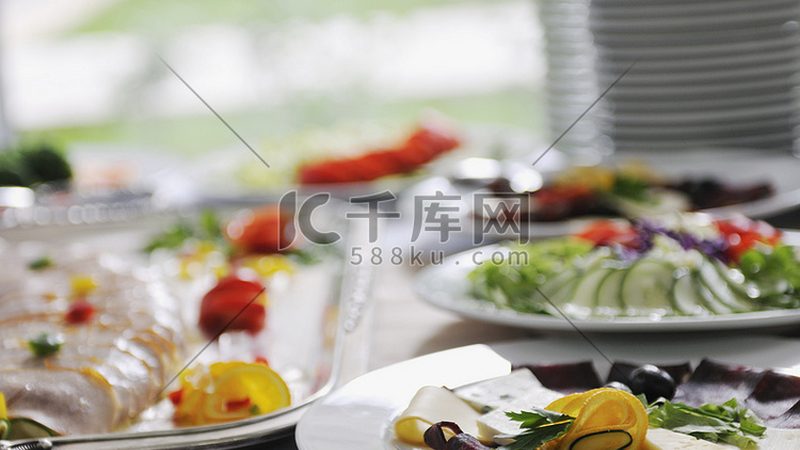 餐饮加盟品牌加盟费多少？揭秘加盟成本构成与影响因素