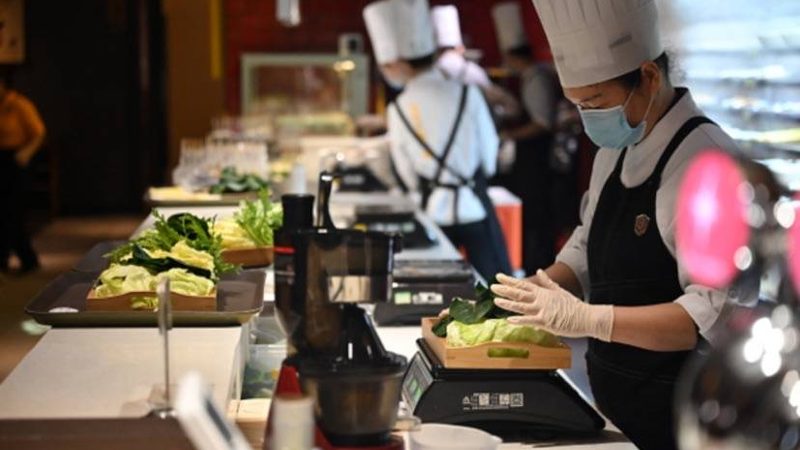 小标题：行业现状：餐饮供应链的变革之路